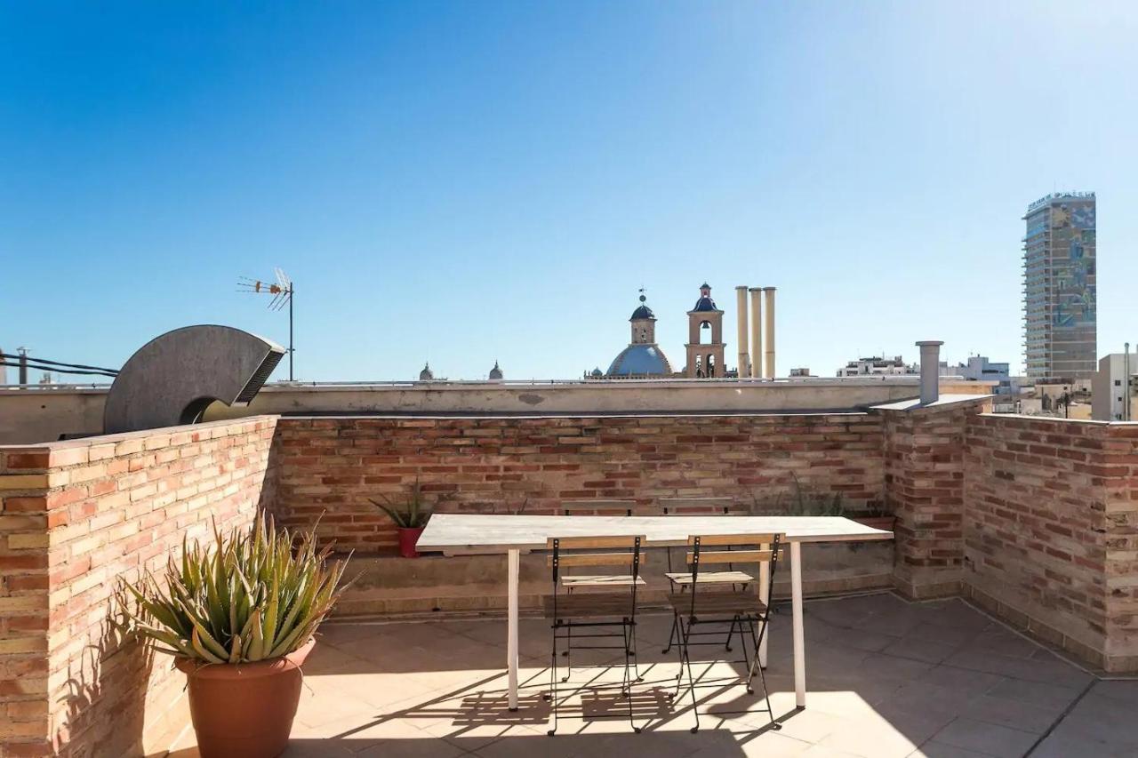Penthouse. Old City Alicante Bagian luar foto